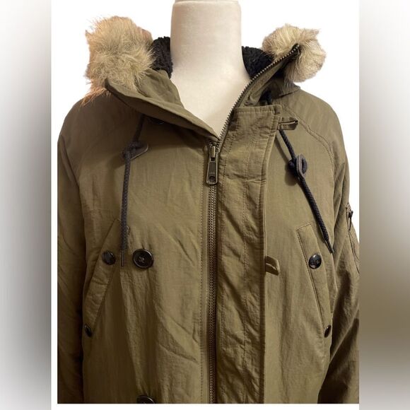 Old Navy Women’s Black Long Parka - Picture 5 of 5